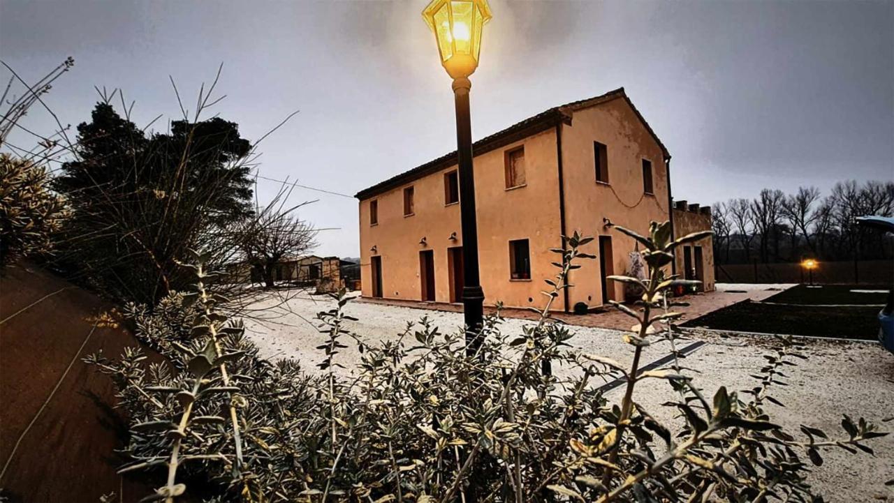 Casa Montefiore 13 Iris Lt Nella Tranquilla Campagna Marchigiana Ancona Kültér fotó